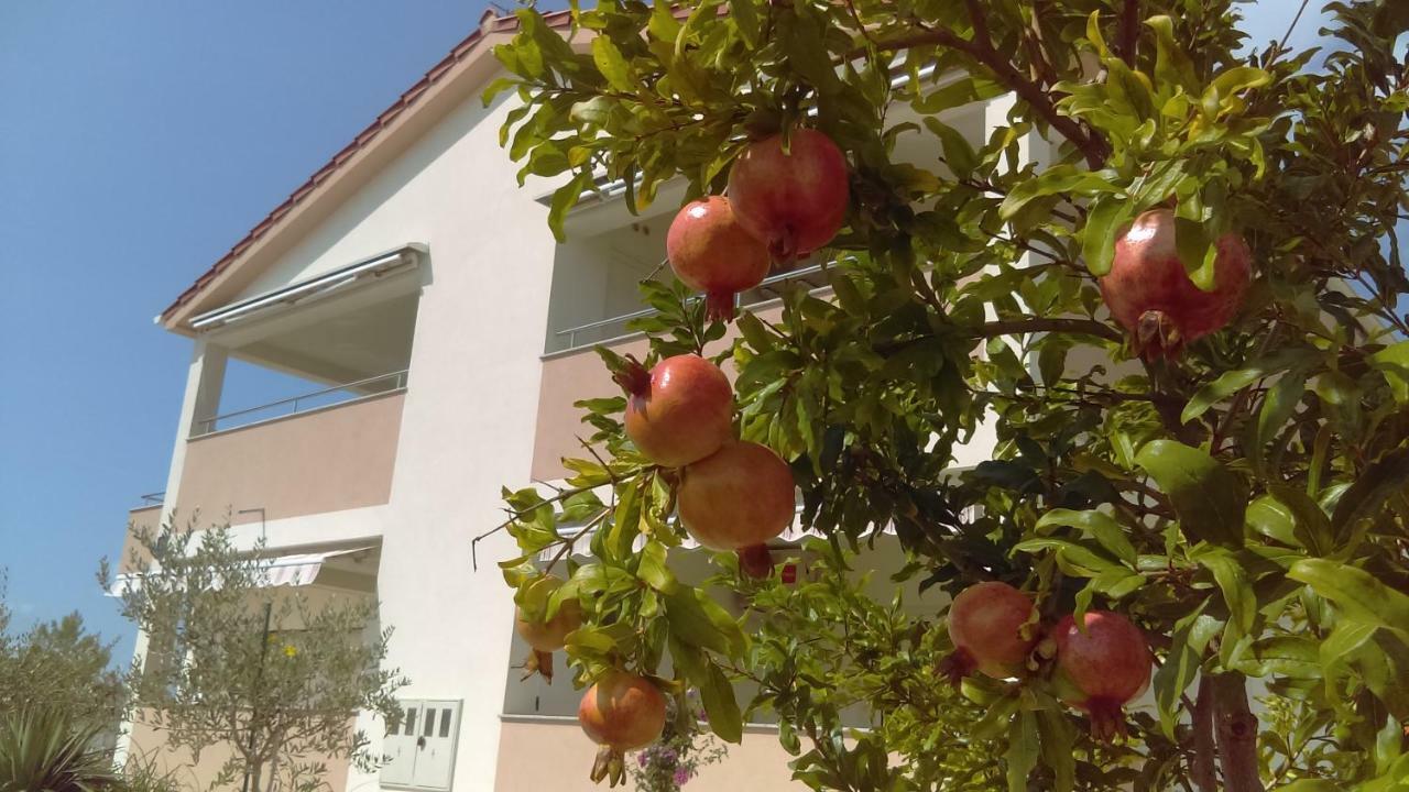 Apartments Ruzmarin Vrsi Exterior photo